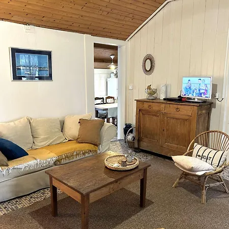 Maison De Avec Wifi, Terrasse Et Parking, A 300m De La De La Paree - Fr-1-224a-66 Holiday home
