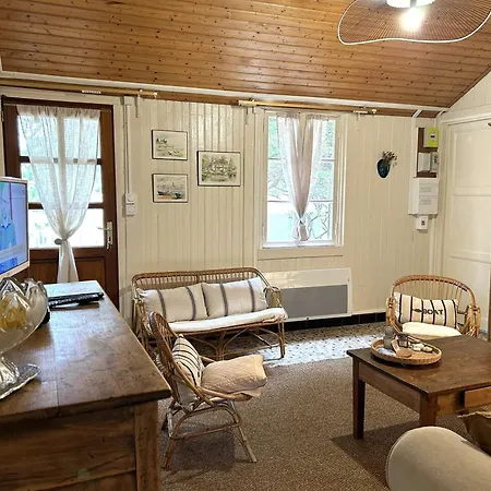Holiday home Maison De Avec Wifi, Terrasse Et Parking, A 300m De La De La Paree - Fr-1-224a-66 *